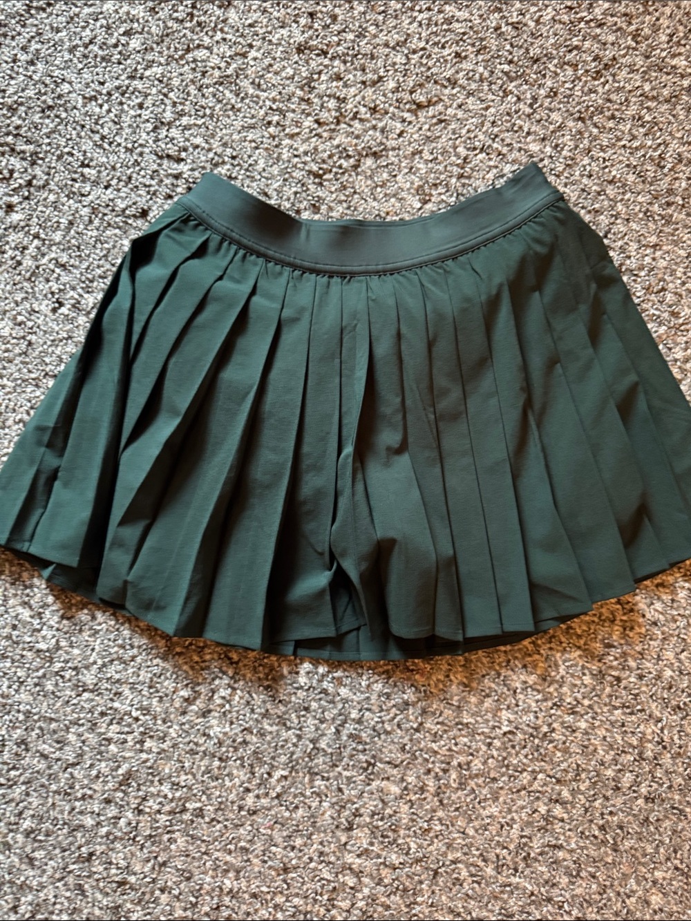 lululemon athletica Pleated Skort in Forest Green